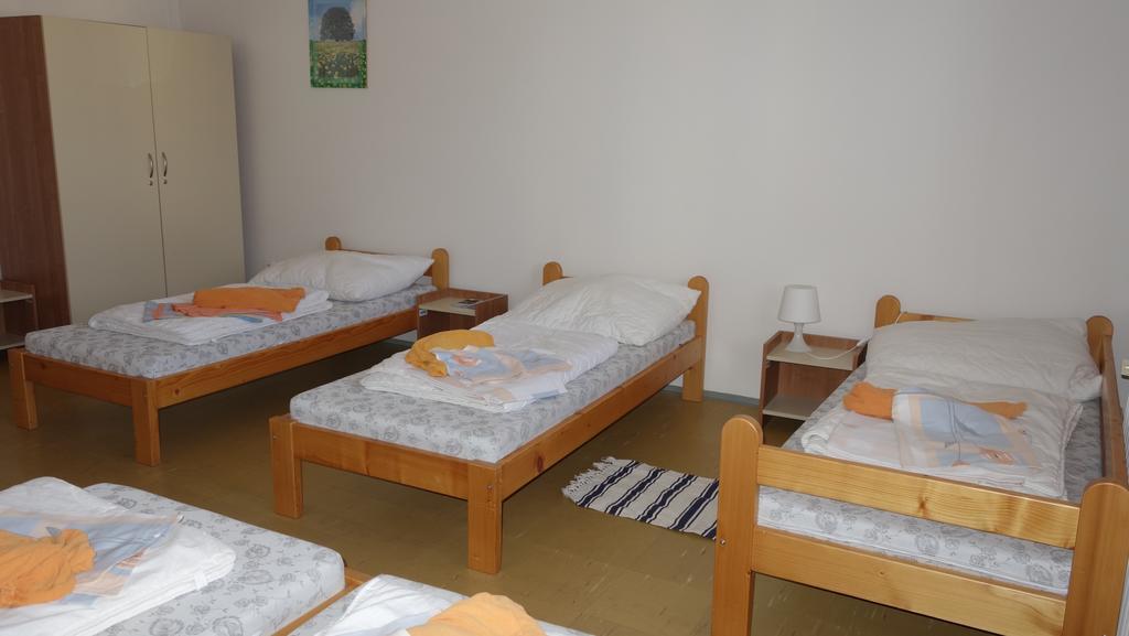 טאבור Hostel Bernarda Bolzana מראה חיצוני תמונה